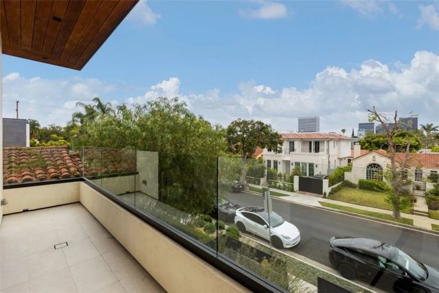 6517 Colgate Avenue, Los Angeles, CA 90048