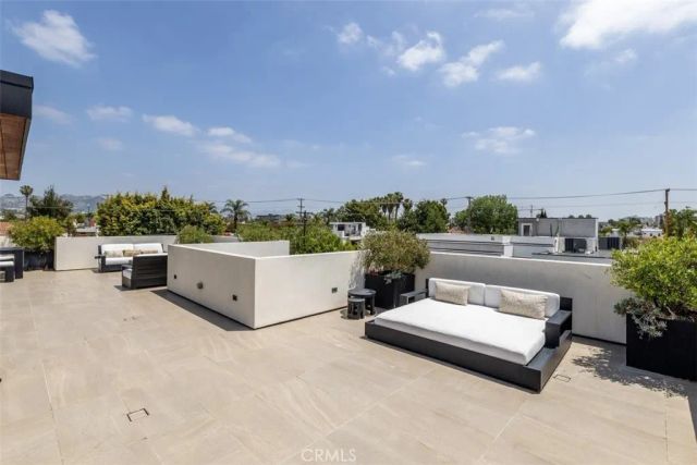 6517 Colgate Avenue, Los Angeles, CA 90048