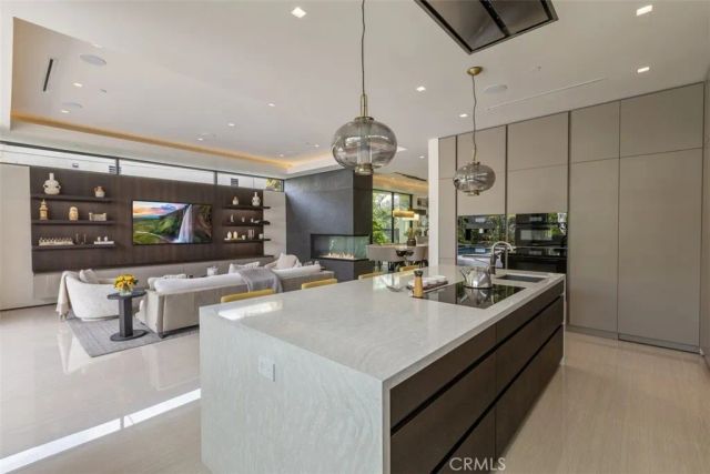 6517 Colgate Avenue, Los Angeles, CA 90048