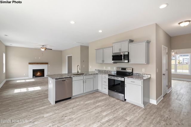 151 Cripple Creek Drive, Swansboro, NC 28584