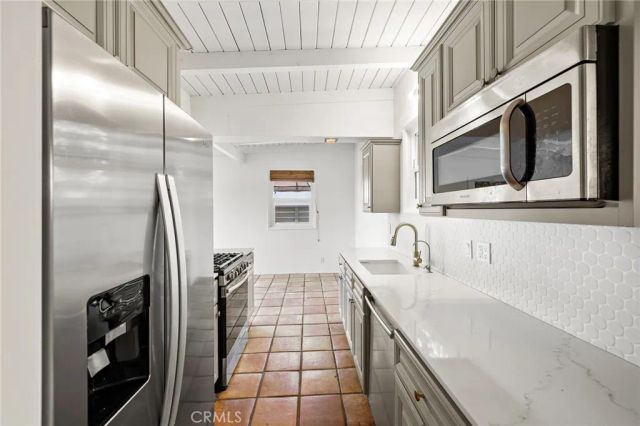 220 Cajon Street, Laguna Beach, CA 92651