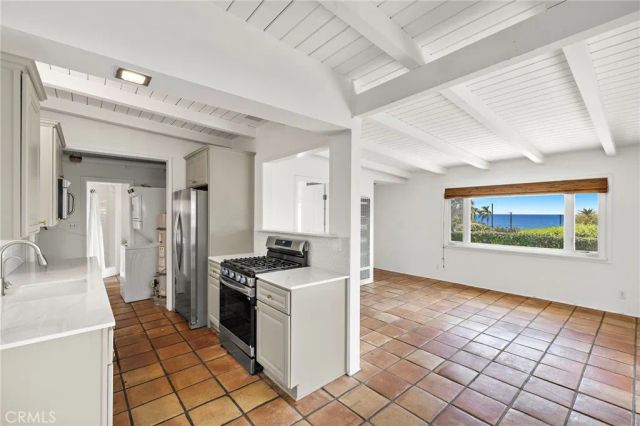 220 Cajon Street, Laguna Beach, CA 92651