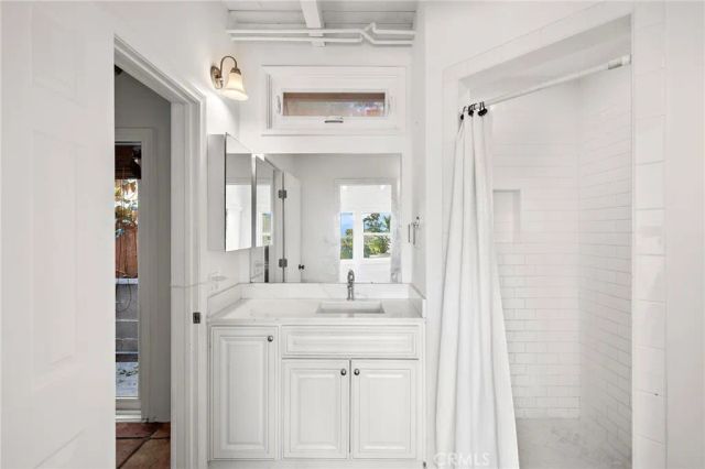 220 Cajon Street, Laguna Beach, CA 92651