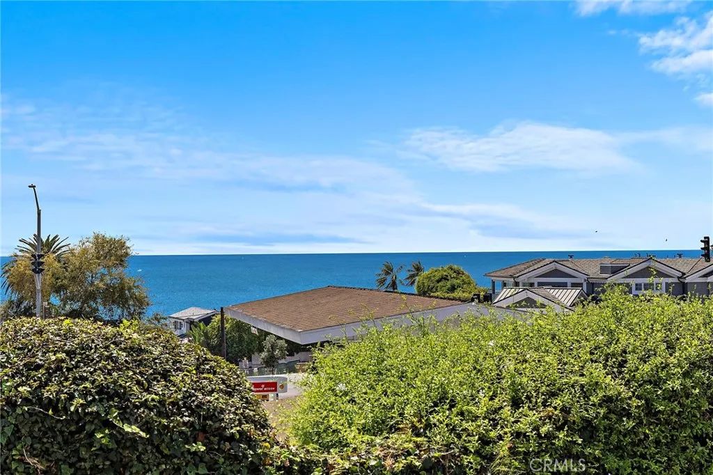 220 Cajon Street, Laguna Beach, CA 92651