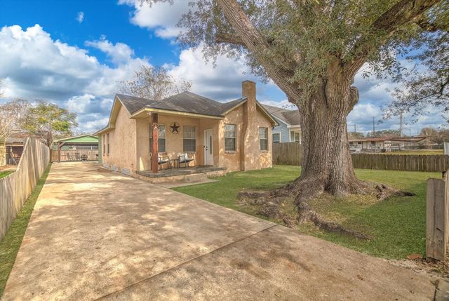 590 Highland Drive, Beaumont, TX 77705