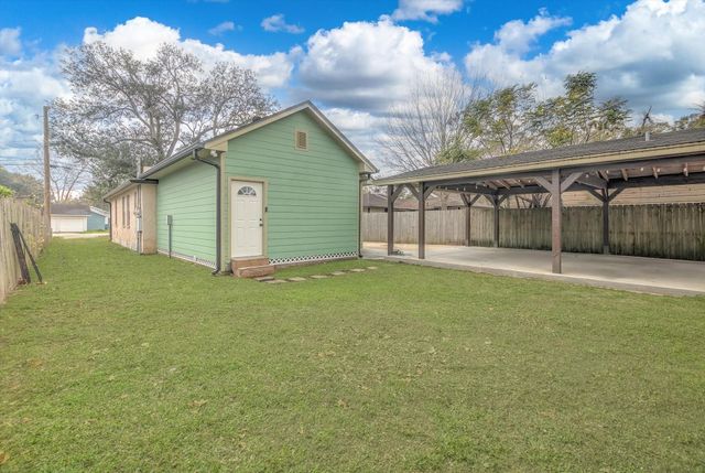 590 Highland Drive, Beaumont, TX 77705