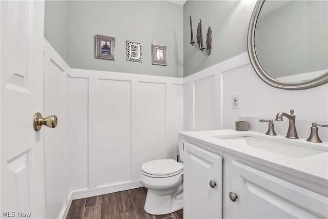 705 Lake Trail, Aurora, OH 44202