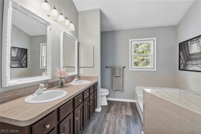 705 Lake Trail, Aurora, OH 44202