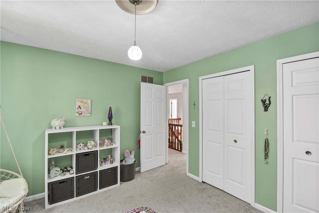 705 Lake Trail, Aurora, OH 44202