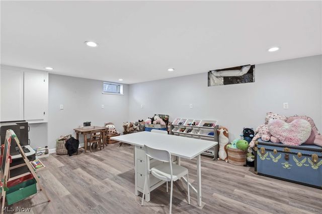705 Lake Trail, Aurora, OH 44202