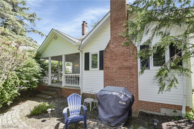 705 Lake Trail, Aurora, OH 44202