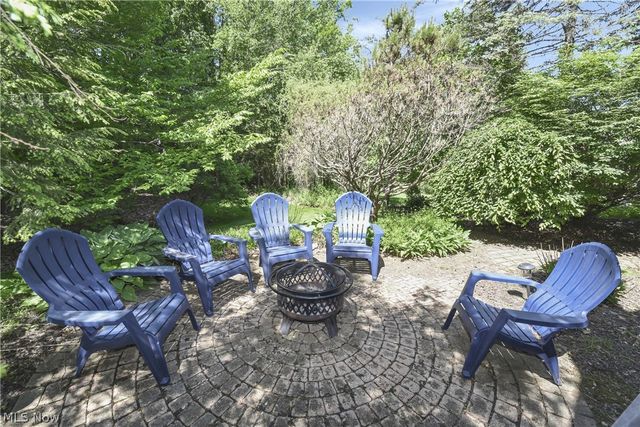 705 Lake Trail, Aurora, OH 44202