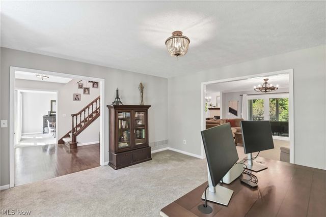 705 Lake Trail, Aurora, OH 44202