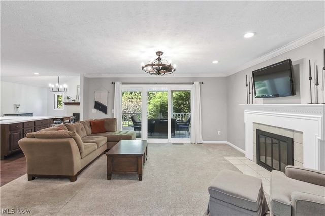 705 Lake Trail, Aurora, OH 44202