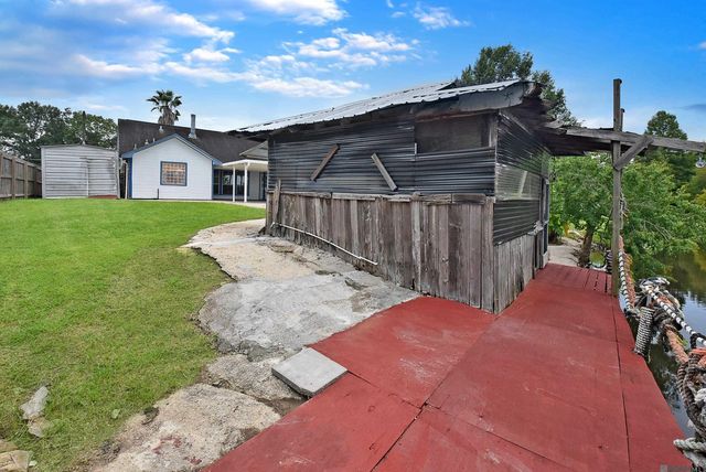 10290 Lake Park Ave, Gonzales, LA 70737