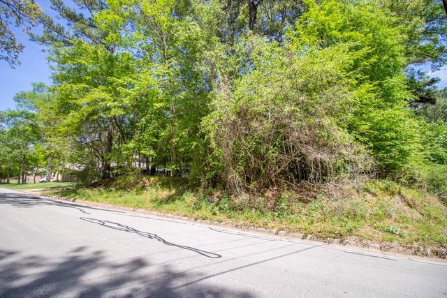 275 Broadmoor Drive, Huntsville, TX 77340