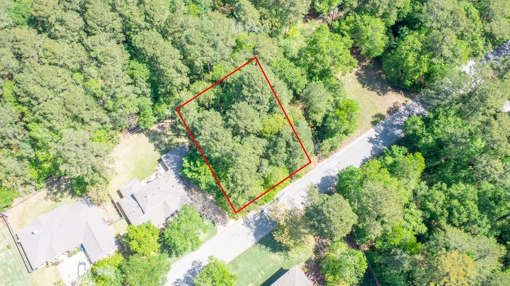275 Broadmoor Drive, Huntsville, TX 77340
