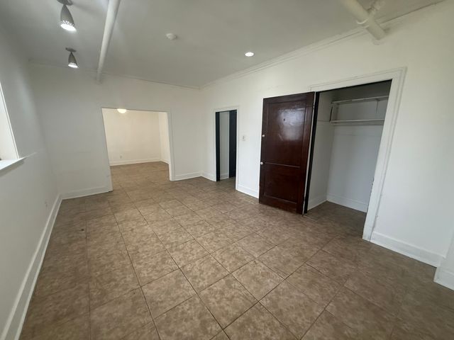 3258 Maple Avenue BH, Berwyn, IL 60402