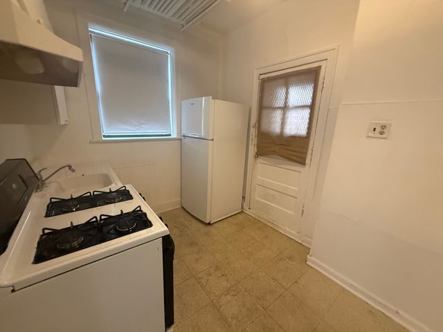 3258 Maple Avenue BH, Berwyn, IL 60402