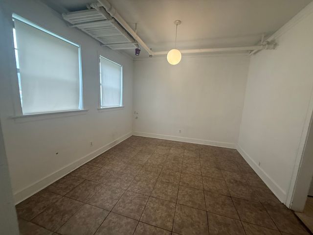 3258 Maple Avenue BH, Berwyn, IL 60402