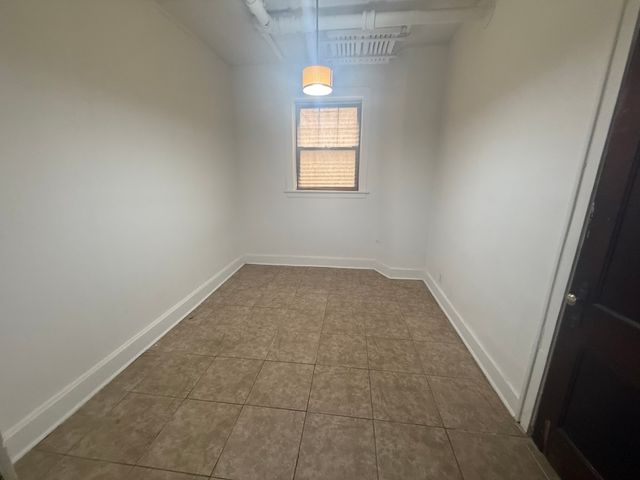 3258 Maple Avenue BH, Berwyn, IL 60402
