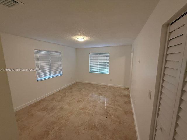 1781 NW 16th St, Miami, FL 33125
