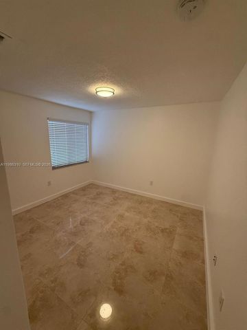 1781 NW 16th St, Miami, FL 33125