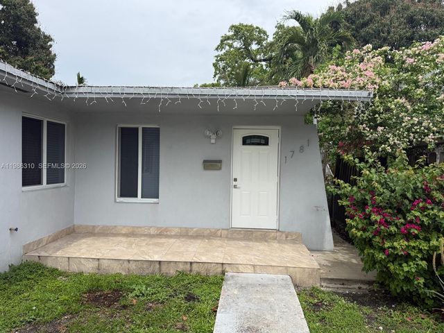 1781 NW 16th St, Miami, FL 33125