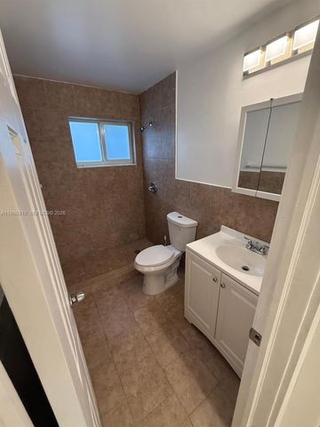 1781 NW 16th St, Miami, FL 33125