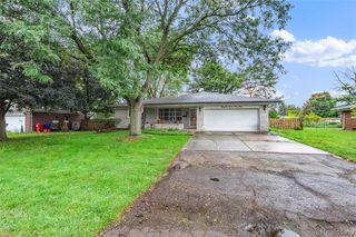 31745 Schoolcraft, Fraser, MI 48026