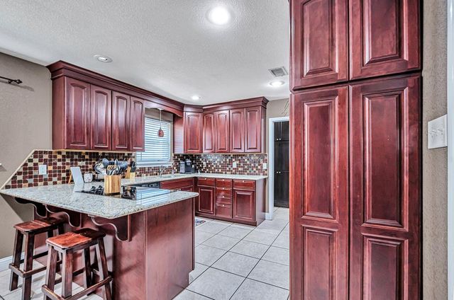 3814 W Kansas, Midland, TX 79703