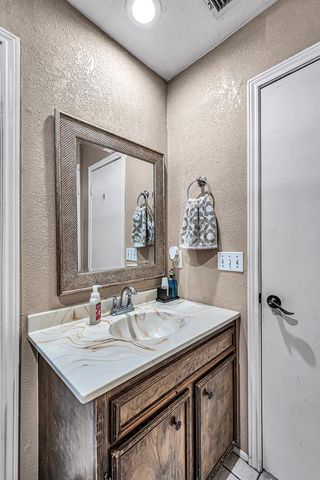 3814 W Kansas, Midland, TX 79703