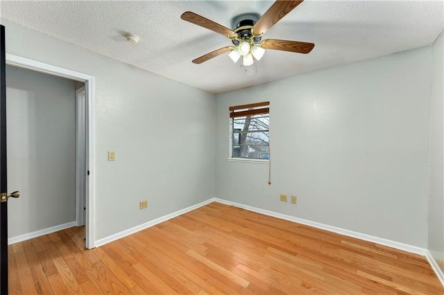 1904 Karlton Way, Excelsior Springs, MO 64024