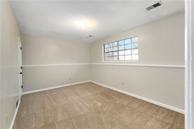 1904 Karlton Way, Excelsior Springs, MO 64024