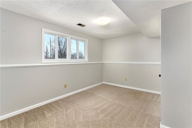 1904 Karlton Way, Excelsior Springs, MO 64024