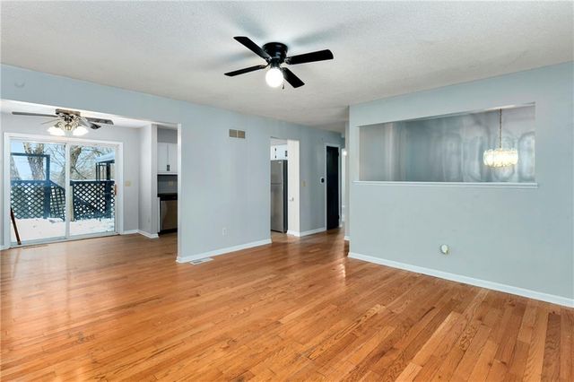 1904 Karlton Way, Excelsior Springs, MO 64024