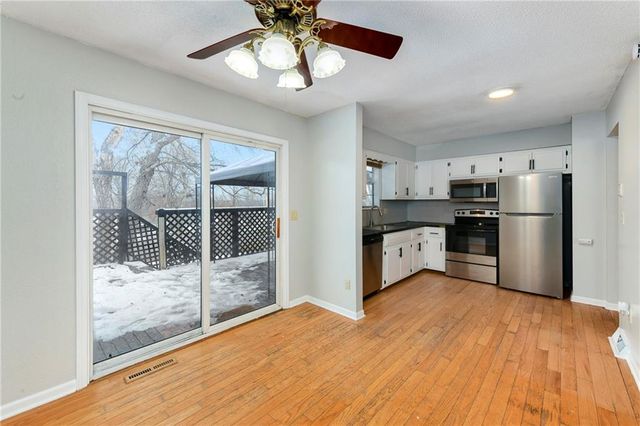 1904 Karlton Way, Excelsior Springs, MO 64024