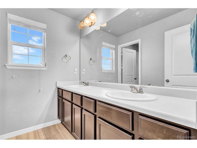 6080 N Fundy St, Aurora, CO 80019