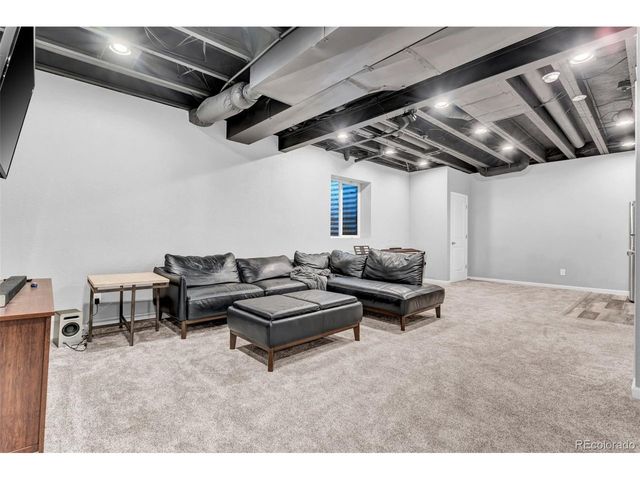 6080 N Fundy St, Aurora, CO 80019