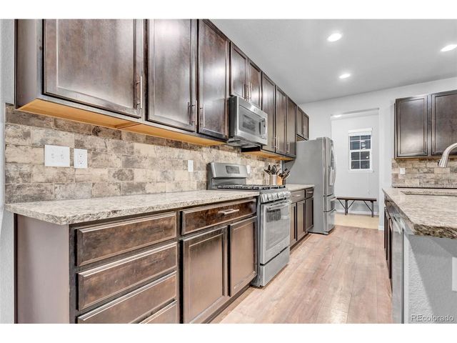 6080 N Fundy St, Aurora, CO 80019