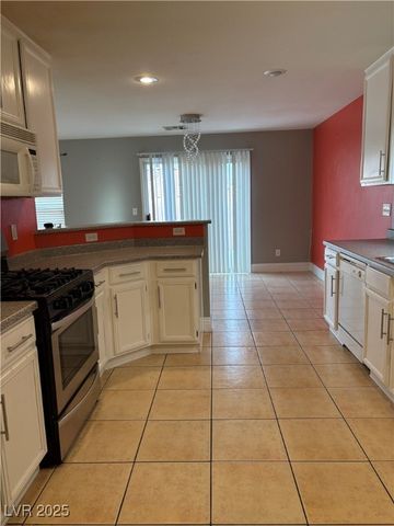 164 Fratelli Avenue, Las Vegas, NV 89183