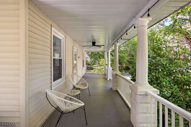 42 Forest Rd, Glen Rock Boro, NJ 07452
