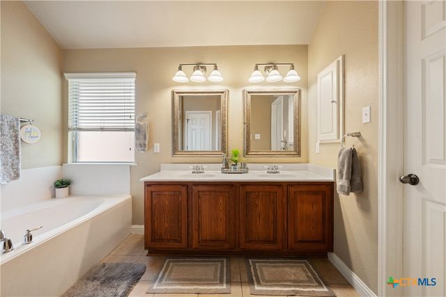 3784 Fossilwood Way, Round Rock, TX 78681