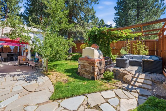 61316 Brianne Place, Bend, OR 97702