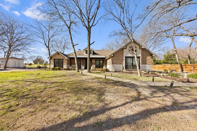 7880 County Road 542, Nevada, TX 75173