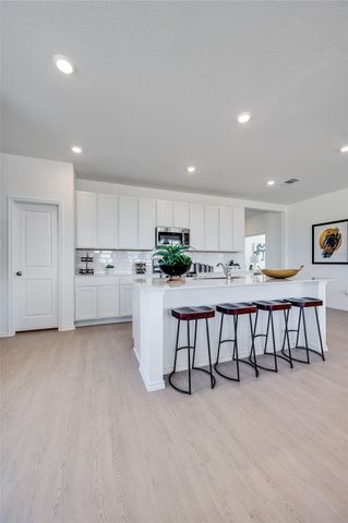 8015 Jade Crest Drive, Angleton, TX 77515