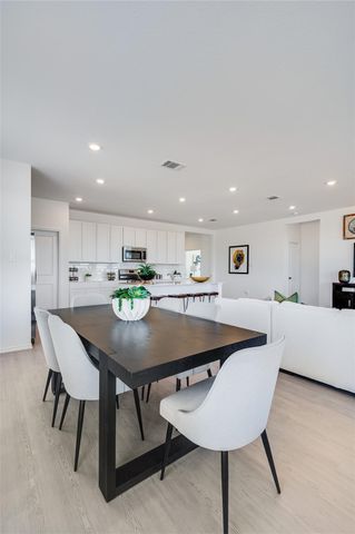 8015 Jade Crest Drive, Angleton, TX 77515
