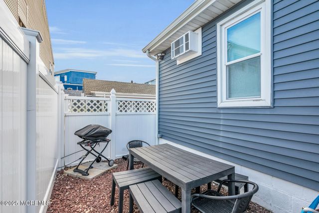 121 Lincoln Avenue, Seaside Heights, NJ 08751