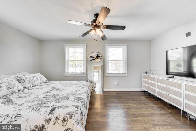 4609 HILLSIDE RD SE, Washington, DC 20019