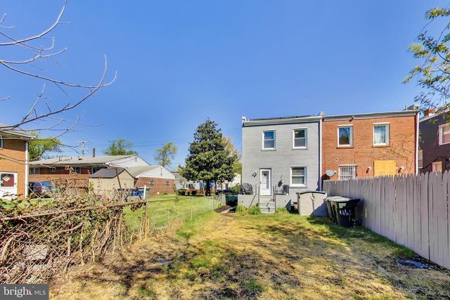 4609 HILLSIDE RD SE, Washington, DC 20019
